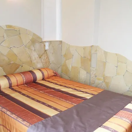 Les Amandiers Hotel
