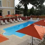 Szálloda Les Amandiers Saint-Raphaël
