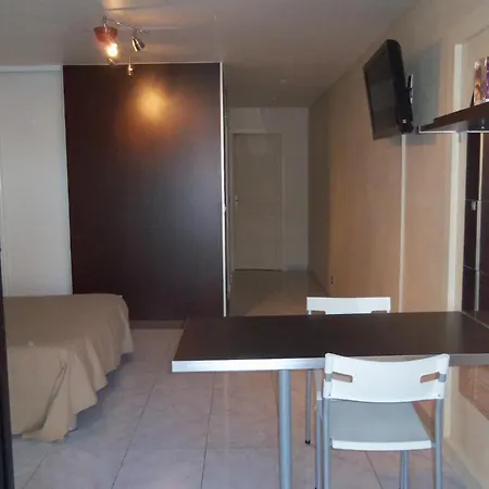 Les Amandiers Saint-Raphaël