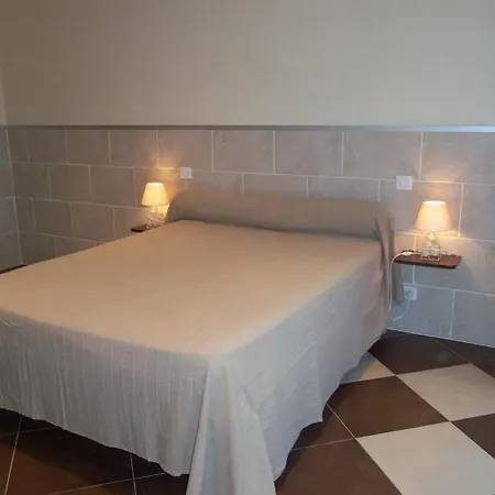 Les Amandiers Saint-Raphael (Var)