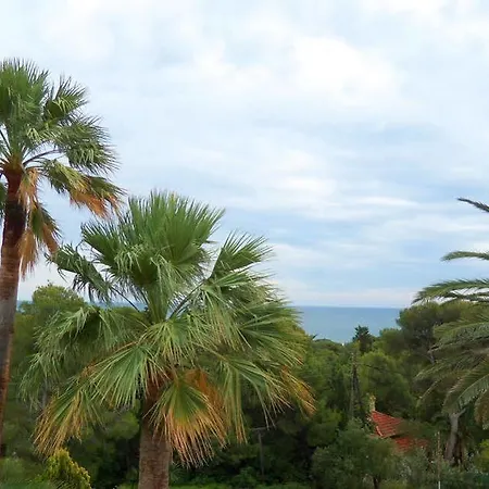 Les Amandiers Saint-Raphael (Var)
