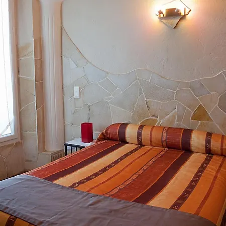 Les Amandiers 호텔