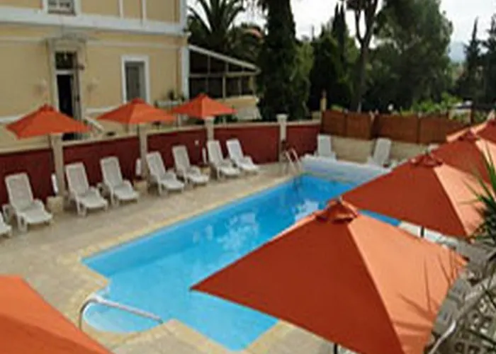 Otel Les Amandiers Saint-Raphaël