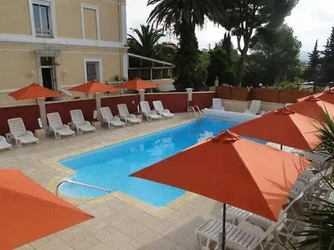 فندق Les Amandiers Saint-Raphaël